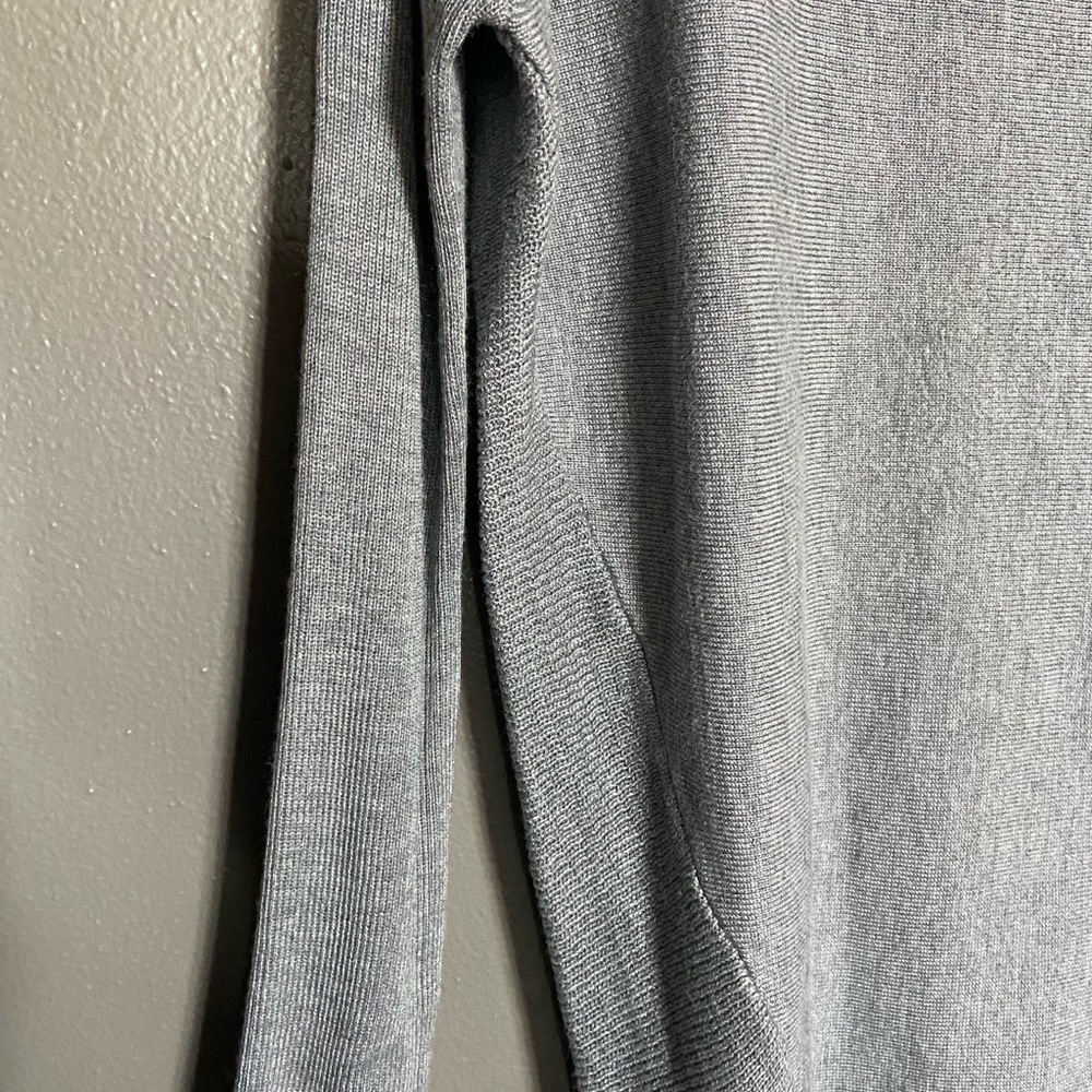 Gray Ribbed Crewneck Sweater - Picture 5 of 5